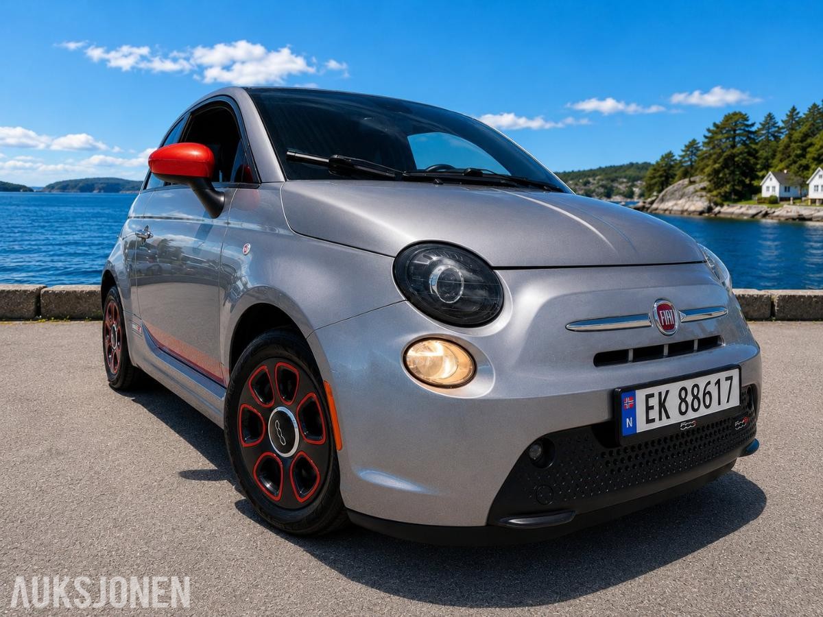 2014 Fiat 500E cruisekontroll parkeringssensor lav km 79 000km